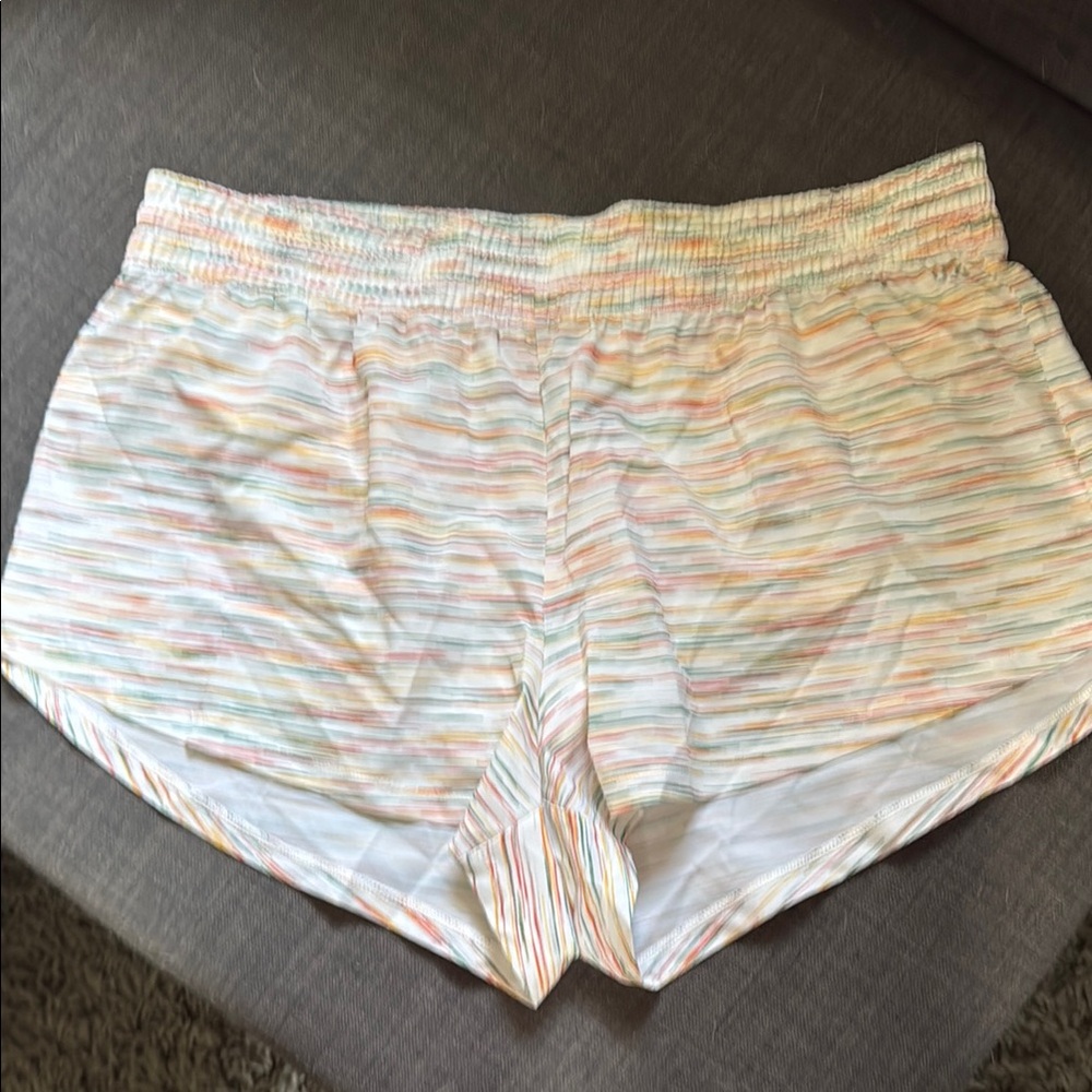 Women’s DSG White Athletic stride Shorts Lightweight Elastic Waist sz XL